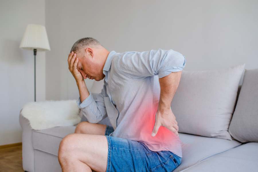 Acute back pain emergency: when to seek help